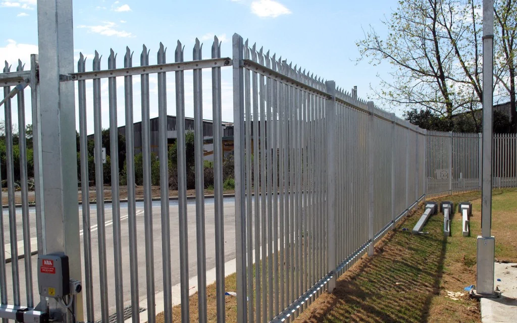 iron commercial fence in memphis, tn from HC Fence Co